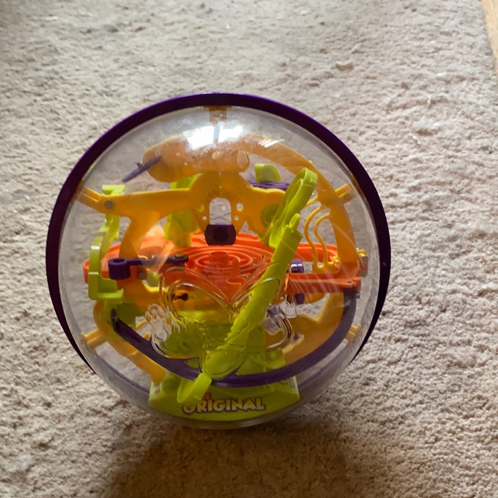 Kids maze toy